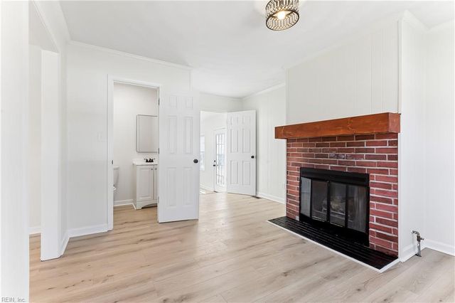 1314 Saxton DR, Hampton, VA 23669