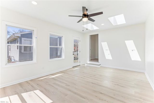 1314 Saxton DR, Hampton, VA 23669