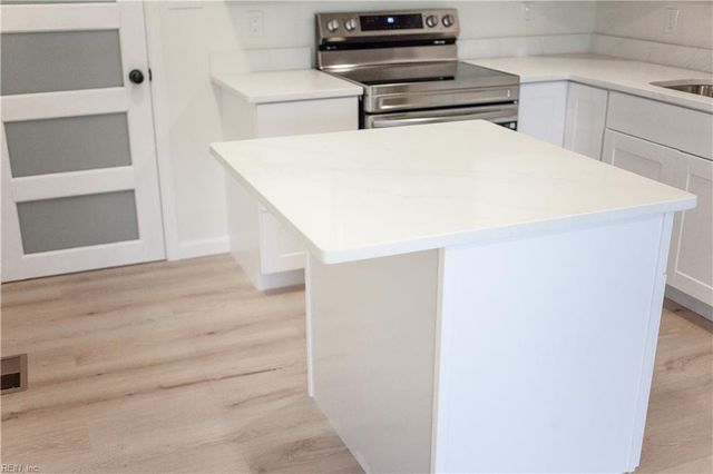 1314 Saxton DR, Hampton, VA 23669