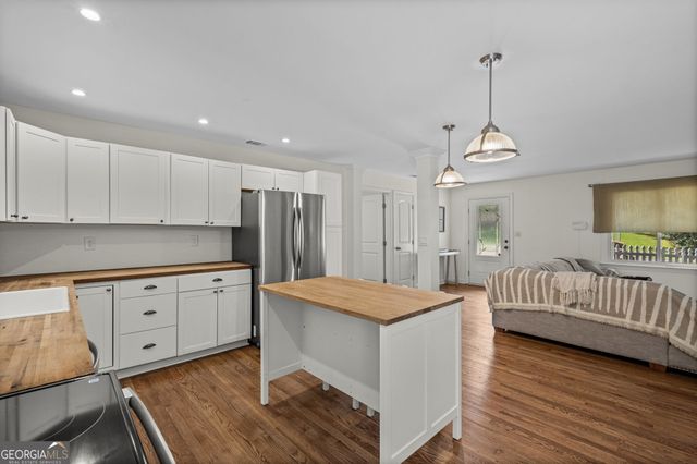 414 Charles Place, Roswell, GA 30075