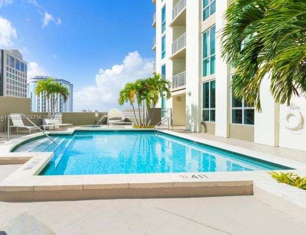 9055 SW 73rd Ct 907, Miami, FL 33156