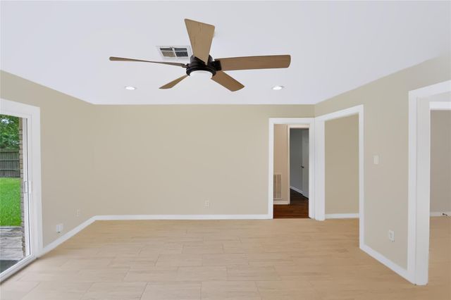 5502 Effingham Drive, Houston, TX 77035