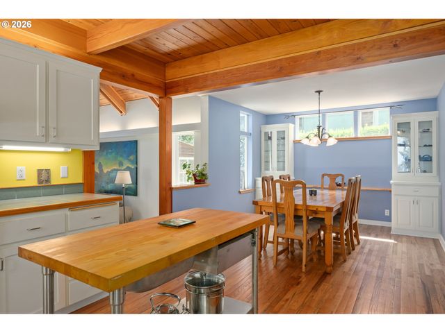 2985 ADAMS St, Eugene, OR 97405