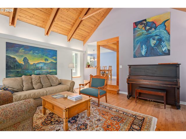 2985 ADAMS St, Eugene, OR 97405