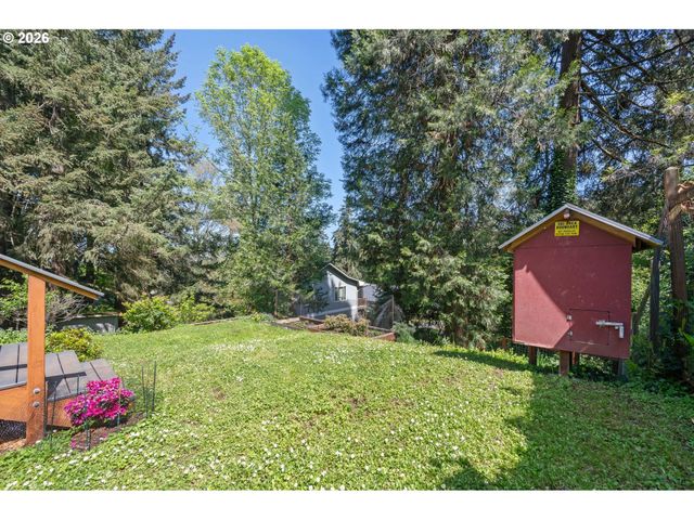 2985 ADAMS St, Eugene, OR 97405