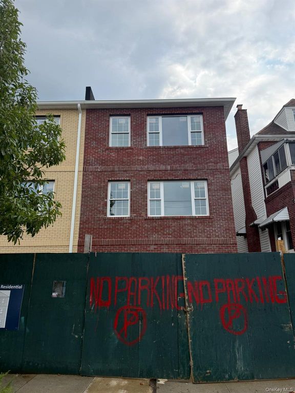 1416 Oakley Street, Bronx, NY 10469 — photo 2