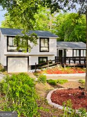 121 Kings Ridge Drive, Peachtree City, GA 30269