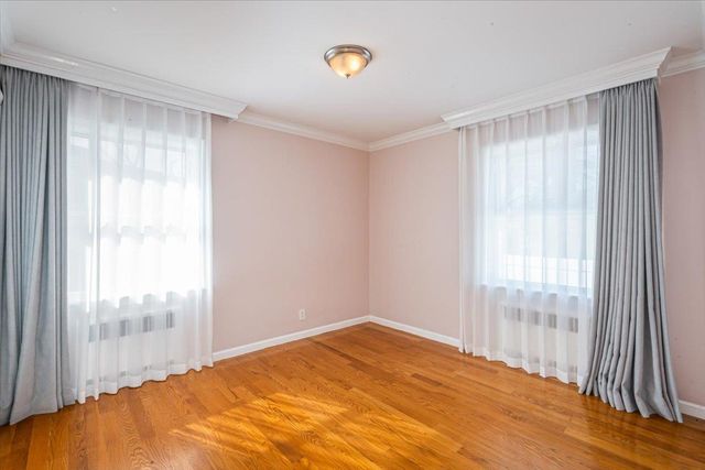 1414 154th Street, Whitestone, NY 11357