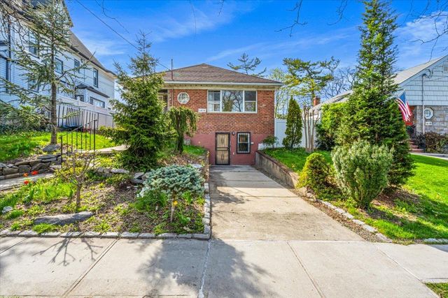 1414 154th Street, Whitestone, NY 11357
