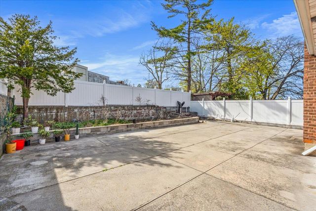 1414 154th Street, Whitestone, NY 11357