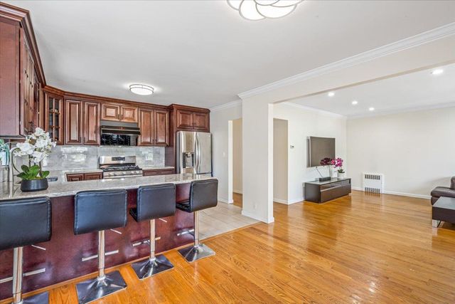 1414 154th Street, Whitestone, NY 11357