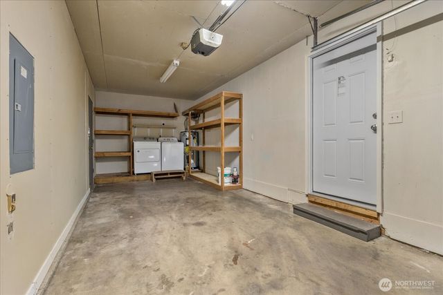 12016 SE 222nd Place, Kent, WA 98031