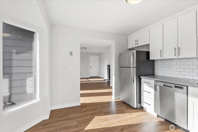 12016 SE 222nd Place, Kent, WA 98031