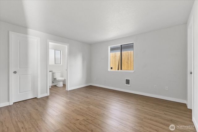 12016 SE 222nd Place, Kent, WA 98031