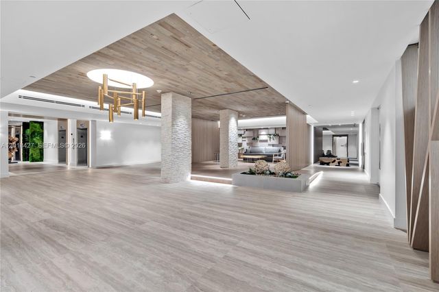 2301 Collins Ave 404, Miami Beach, FL 33139