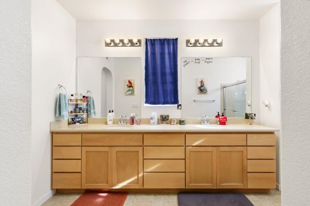 11069 International Dr, Rancho Cordova, CA 95670