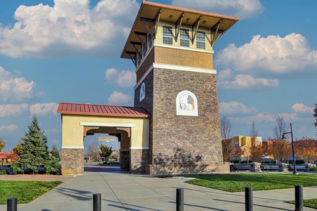 11069 International Dr, Rancho Cordova, CA 95670