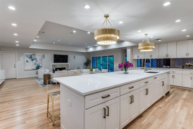 7239 S Janmar Court, Dallas, TX 75230