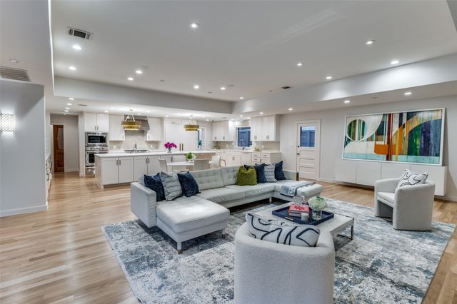 7239 S Janmar Court, Dallas, TX 75230