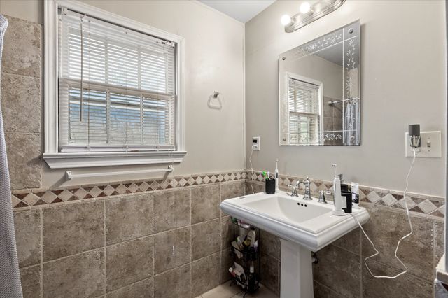 4016 Acacia Street, Fort Worth, TX 76109