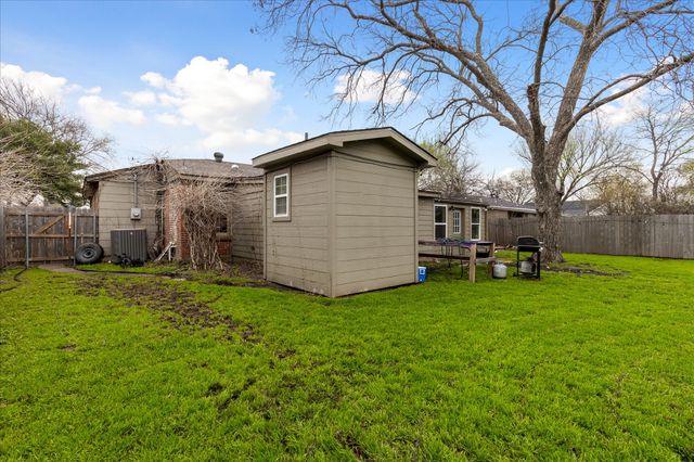 4016 Acacia Street, Fort Worth, TX 76109