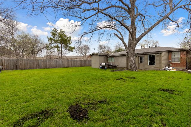 4016 Acacia Street, Fort Worth, TX 76109