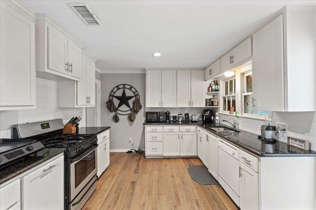 4016 Acacia Street, Fort Worth, TX 76109