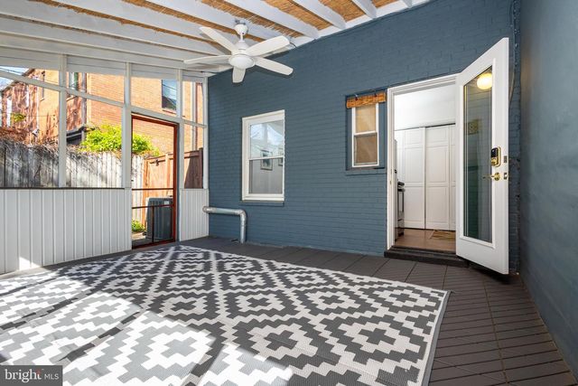 304 S VEITCH ST, Arlington, VA 22204