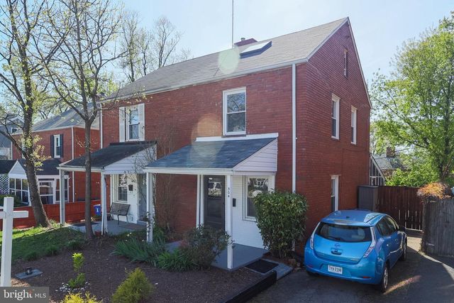 304 S VEITCH ST, Arlington, VA 22204