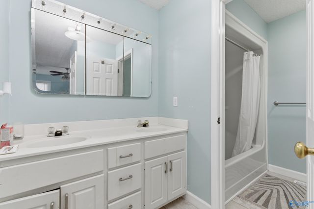 130 Preston Cove Road, Scottsboro, AL 35769