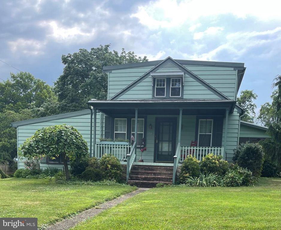 821 DUNKLE ST, Harrisburg, PA 17113