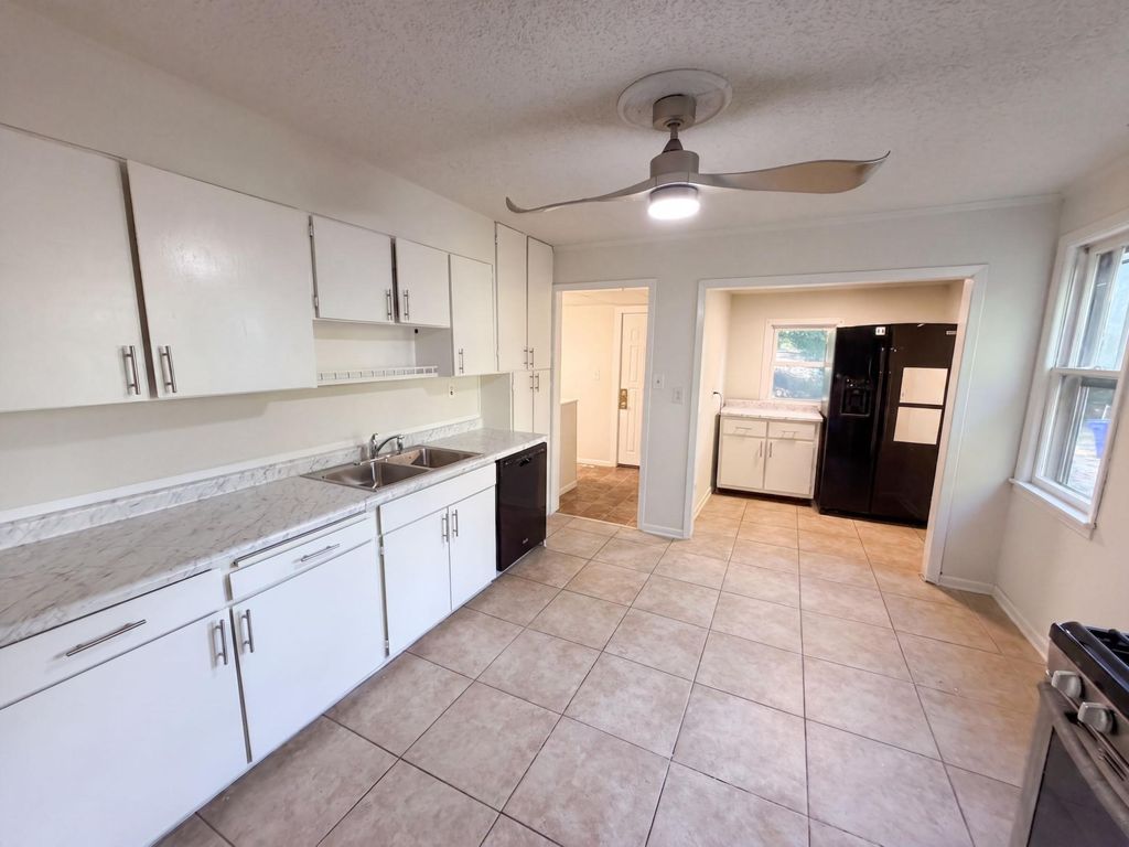 305 Arlington Avenue W, Saint Paul, MN 55117 — photo 2
