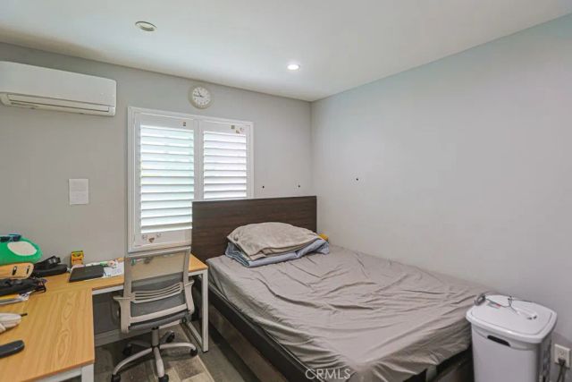 14671 Hunter Ln, Midway City, CA 92655
