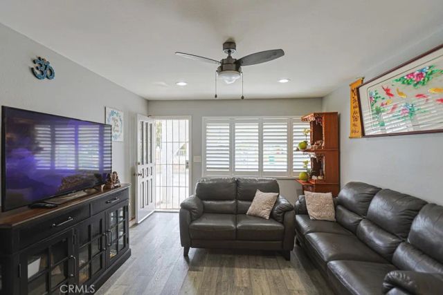 14671 Hunter Ln, Midway City, CA 92655