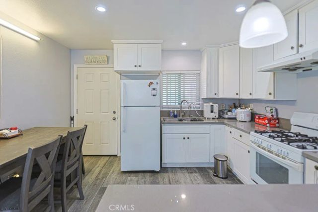 14671 Hunter Ln, Midway City, CA 92655