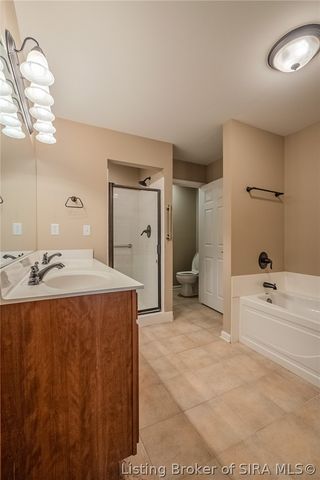 649 Kingsbury Court, Clarksville, IN 47129