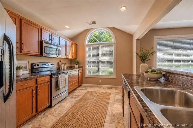 649 Kingsbury Court, Clarksville, IN 47129