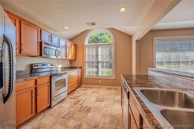 649 Kingsbury Court, Clarksville, IN 47129