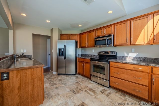 649 Kingsbury Court, Clarksville, IN 47129