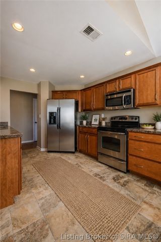 649 Kingsbury Court, Clarksville, IN 47129