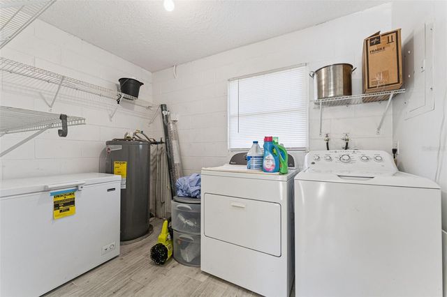 206 MONTANA AVENUE, St Cloud, FL 34769