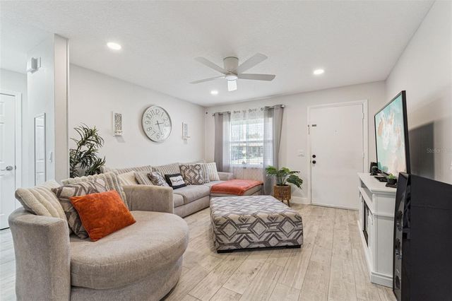 206 MONTANA AVENUE, St Cloud, FL 34769