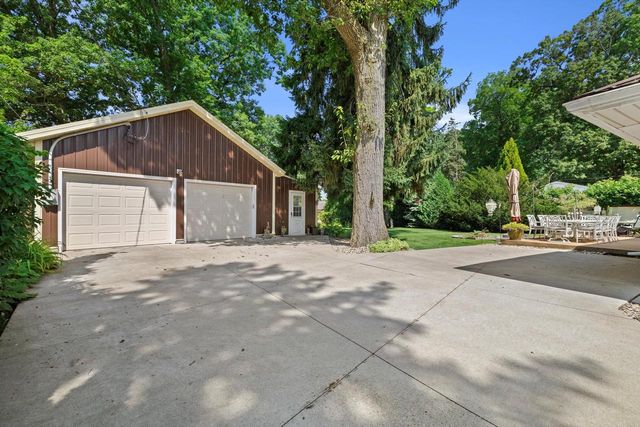 642 Sheridan ROAD, Racine, WI 53403