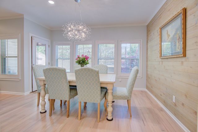 6840 E Northwest Highway, Dallas, TX 75231