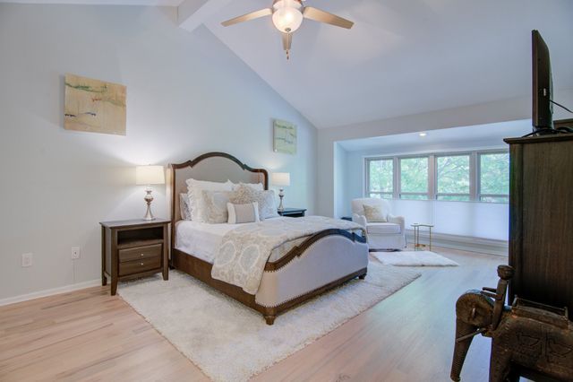 6840 E Northwest Highway, Dallas, TX 75231