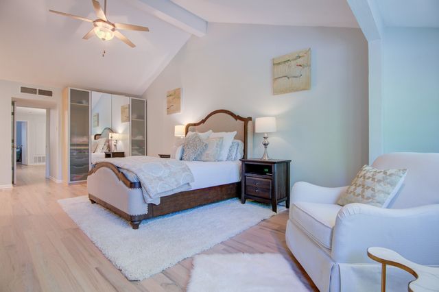 6840 E Northwest Highway, Dallas, TX 75231