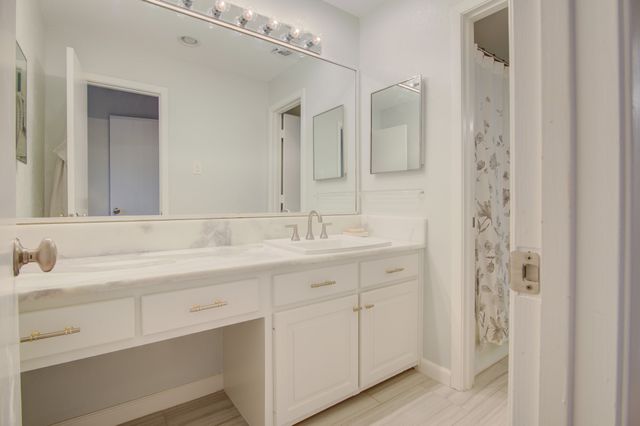 6840 E Northwest Highway, Dallas, TX 75231