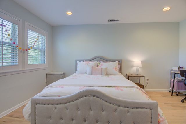 6840 E Northwest Highway, Dallas, TX 75231