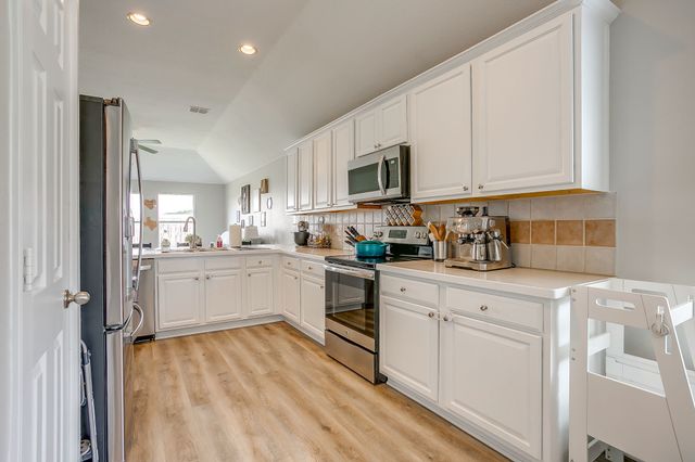 1124 Mourning Dove Drive, Burleson, TX 76028