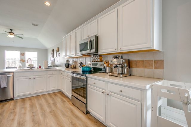 1124 Mourning Dove Drive, Burleson, TX 76028